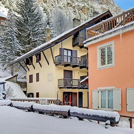 Apartman Rochebrune 200m From - Happy *